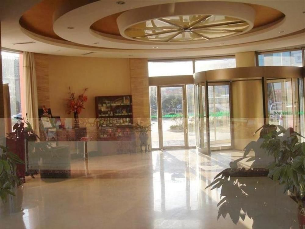 Greentree Inn- Linyi Bus Station Branch Exterior photo